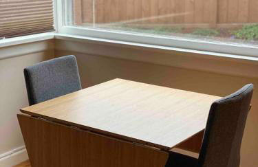 Garden Retreat • Deck Dining + Fire Pit - Foto 18