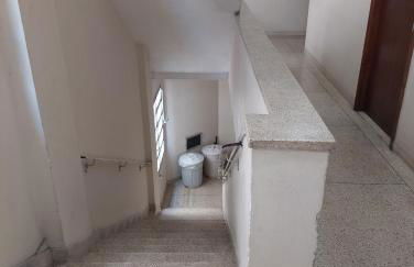 Apto frente à praia, aconchegante, vista lateral pro mar! - Foto 14