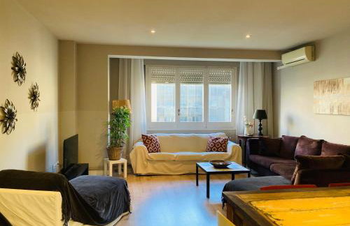 Diagonal Avenue Apartment - Photo 4
