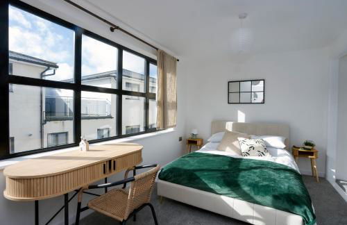 Stylish Seaside Stay - Spacious Ramsgate Apartment - New Build, Underfloor Heating, Perfect Location - Foto 1