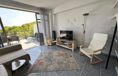 A slice of paradise in the sun with sea views - Photo 7