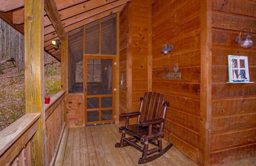 Alpine Joy-Hot Tub, Pond Access ,Cozy Cabin Retreat in the Smokies - Foto 8