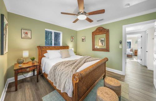 Stunning Gem Home w Heated Salt Pool & Game Room - Foto 47