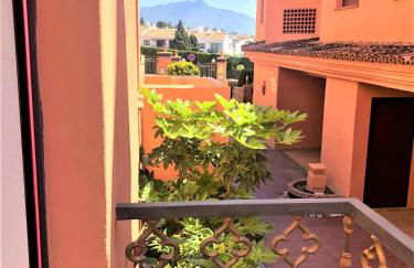 off line Deluxe 2 bedroom Golf Apartment Puerto Banus Marbella 12 Minutes Away by G00gIeMaps - Photo 7