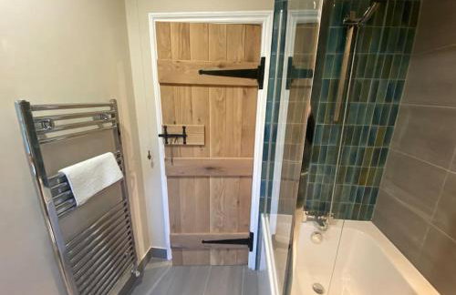 Riverside Cottage with balcony and fishing jetty - Foto 57