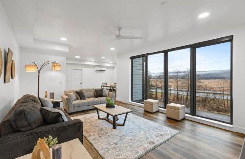 Stunning Waterfront Condo Breathtaking Views 202 - Foto 1