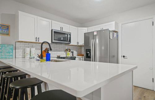 Coastal Home Family Friendly 2 Miles to Beach - Foto 14