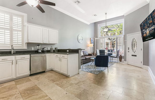 Modern 3BR Condo With Pool - Foto 28