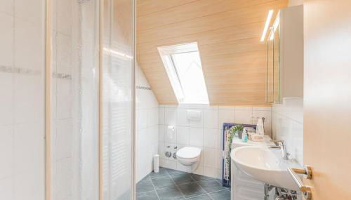 G03 große 8er Maisonette Wohnung - ideal für Teams und Monteure - Self Check-In - Foto 5, towels