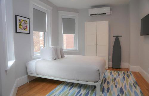 A Stylish Stay w/ a Queen Bed, Heated Floors.. #32 - Foto 1