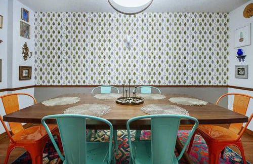 Eccentric Escape-hop skip jump to Plaza District - Foto 14