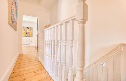 Spacious 3 Bedroom House with Parking in Bridgwater Ideal for Contractors & Group Stays - Foto 5