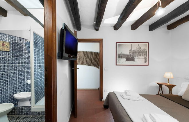 Diana in Pantheon Apartment - Photo 11