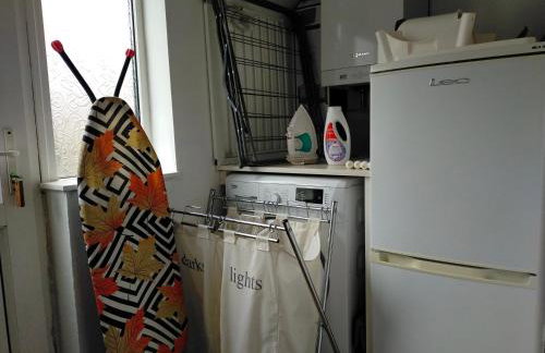 Newly Renovated 3 Bedroom House, 6 beds with 2 showers, near University Town Centre - Foto 42