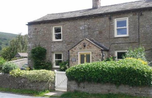 Corner House - Photo 1