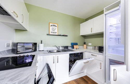 Penthouse Apartment - City Centre - Secure Parking, Balcony, Self-Check-In, Fast Wifi and Smart TV with Netflix by Yoko Property - Photo 22