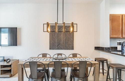 2 Suítes, Jacuzzi priv. perto da DISNEY - Foto 1