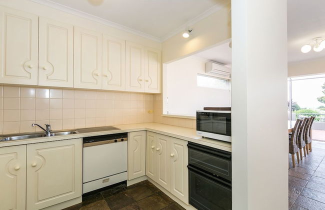 Two Bays Apartments - Foto 12