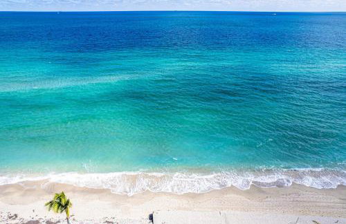 Walk to Hollywood Beach: Luxury Family Getaway! - Photo 47