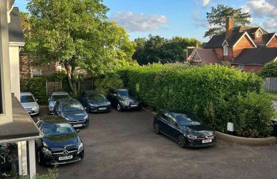 The Gatwick Cabin With Airport Parking Available - Foto 5