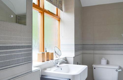 Ticket Office - Photo 10