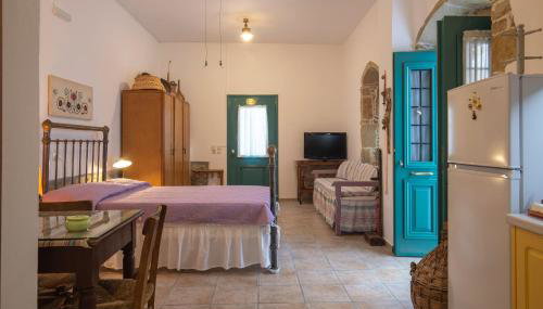 Iliopetra Studio - Photo 4