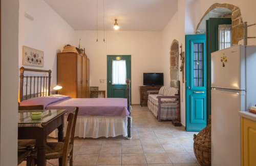 Iliopetra Studio - Photo 4