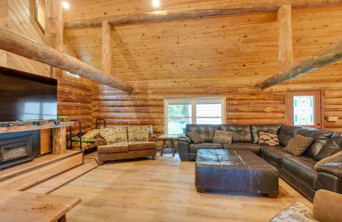 Secluded Greenville Cabin Walk to Moosehead Lake! - Foto 8