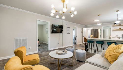 Renovated house close to Dtown Durham w king bed - Foto 3