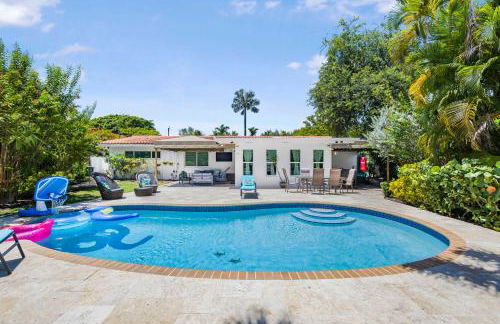 Spacious Miami Home with Private Pool & Parking - Foto 7