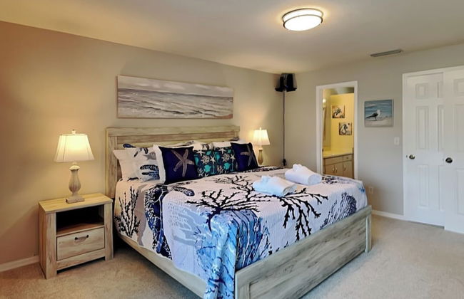 Sunny Palms Getaway - Photo 2