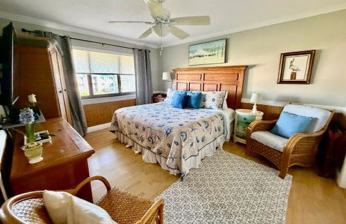 Beachfront paradise Ocean Village Golf Tennis Several heated pools Tiki bar Pickleball insite sports bar and restaurant and much more - Foto 7