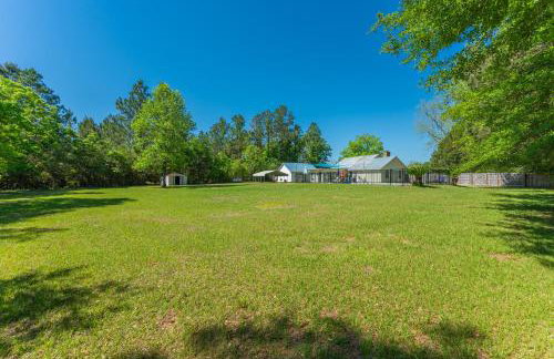 Private Pool and 3BR Family Fun Home with Gazebo - Foto 20