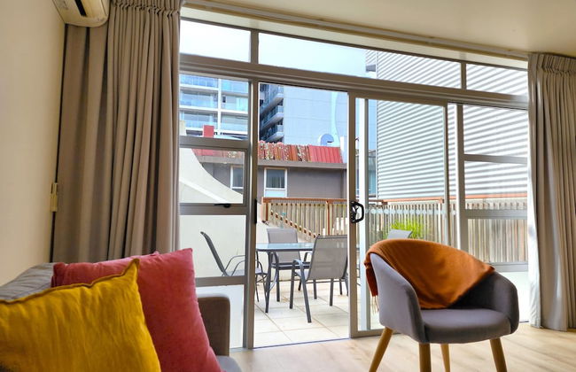 U Suites on Jessie - Photo 17