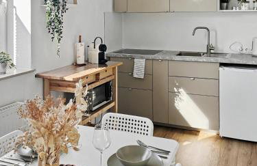 MEGHA Living - 2 Zimmer Appartments mit Küche - Zentral - Foto 56