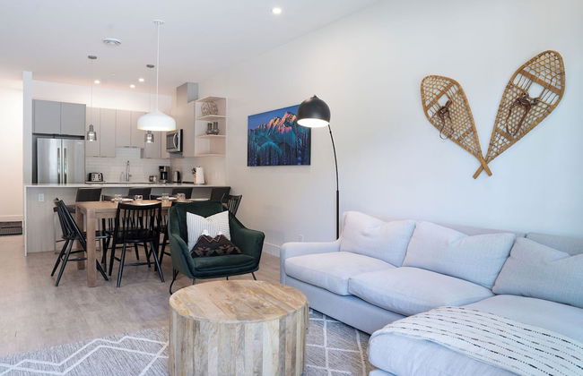 Rustic Retreat by Revelstoke Vacations - Photo 13