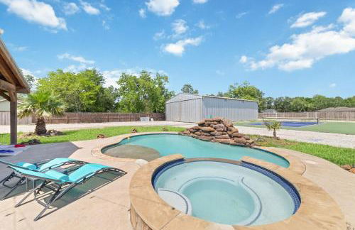 Pickleball-Basketball Oasis-Pool & Spacious Home - Photo 18