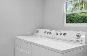 Mid-Century Modern Retreat by Coffee, Food + Shops - Foto 29