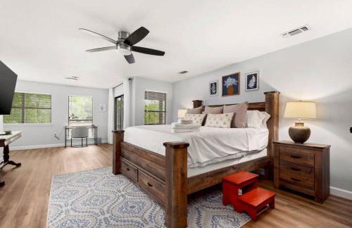 5BR 3.5BA Waterfront Boat, Dock and Kayaks, Lake McQueeney by Austin Vacay - Foto 14