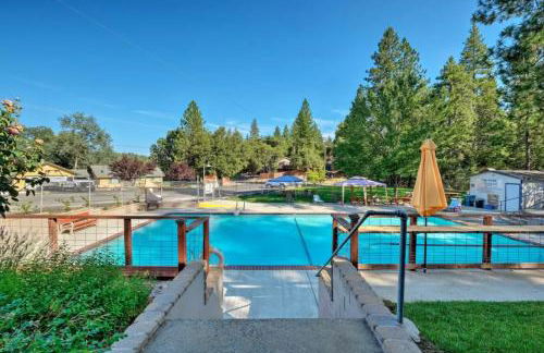 NEW! Cozy & Secluded House w/Deck - Near Yosemite! - Foto 29