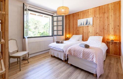 Luxury 6BR Villa with Heated Pool, Playground, Garden - Foto 19