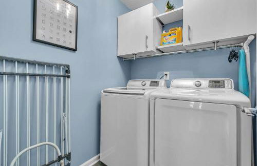 Modern 6BR Haven with Playroom, Gym & Deck! home - Photo 25