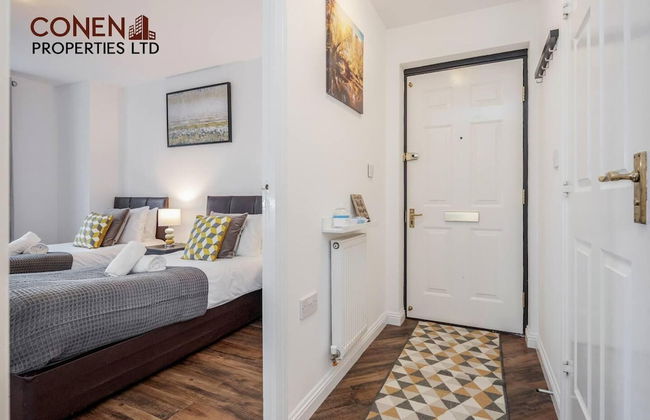 2 Bed Apartment Sleeps 5 - Wifi, Free Parking - Photo 3