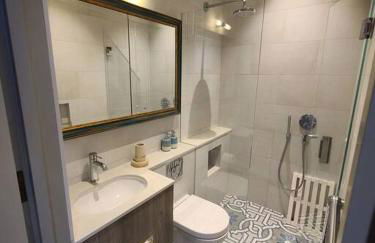 New Boutique Ground Floor Apartment - Photo 4