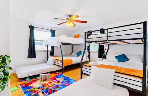 5BDRM 10BD with King BBQ Patio 1 MIN walk Carson ST - Foto 20