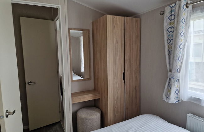 Welcoming 3 Bedroom Caravan 2 Min Walk to Beach - Foto 2