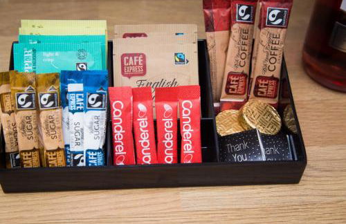 Bridge Court by Sterling Edge Apartments - Luxury Aparthotel - Stylish 1-bed Apartments - Balcony with Canal View or Private Garden - Free Parking - Foto 36