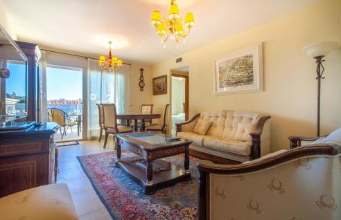 3 Bedroom Stunning Apartment In Calpe - Photo 3