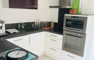 Petite maison agréable climatisée - Foto 1