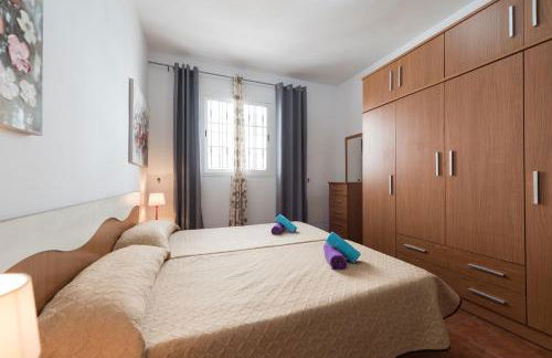 Private Solarium - 2BR House Near the Airport - Foto 20